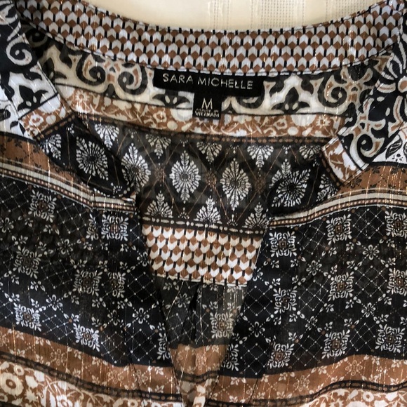 Beautiful sheer blouse - Picture 2 of 3